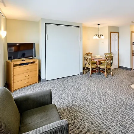 D Sands Rentals Lincoln City Room photo