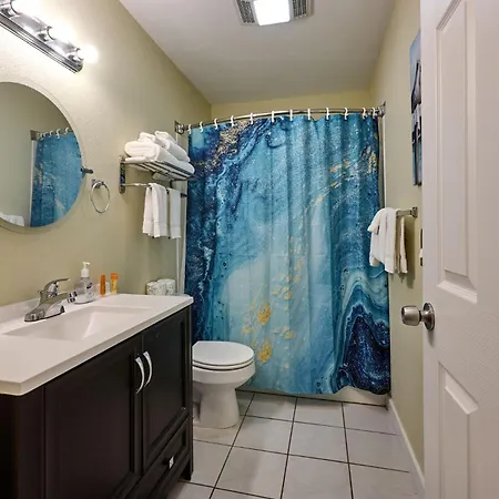 D Sands Rentals Lincoln City Room photo